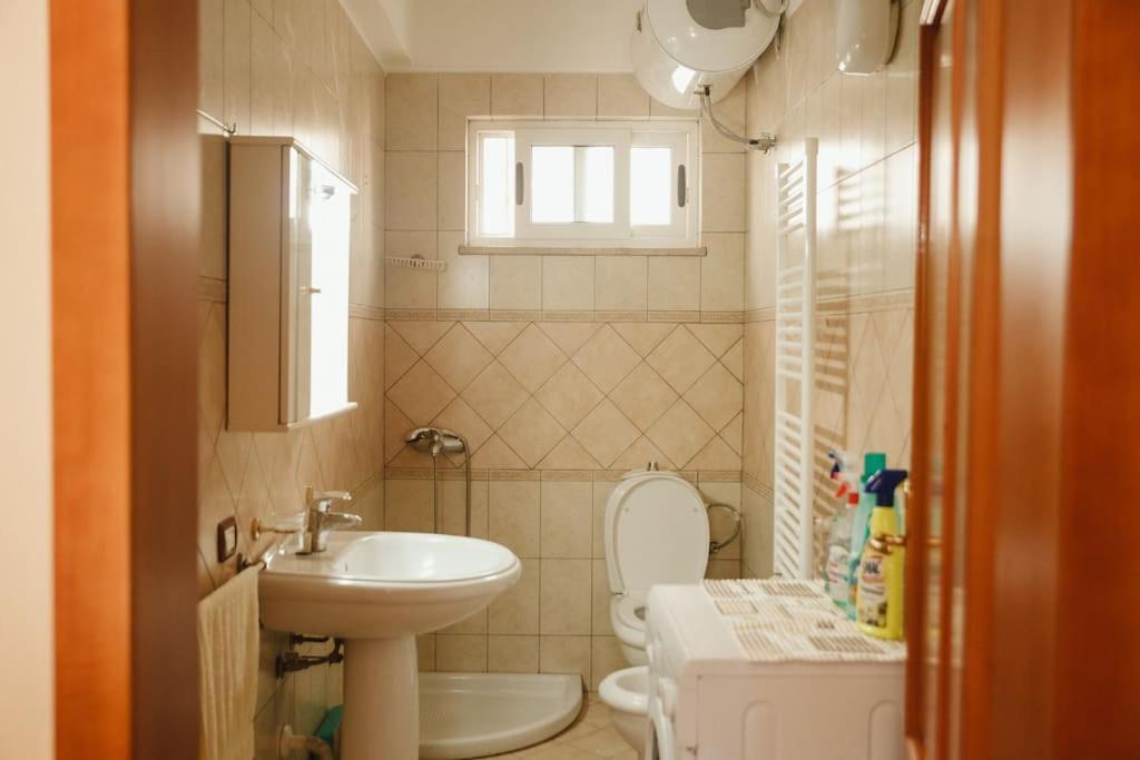 Rare Durres Apartment With Private Parking & Garden Exterior photo