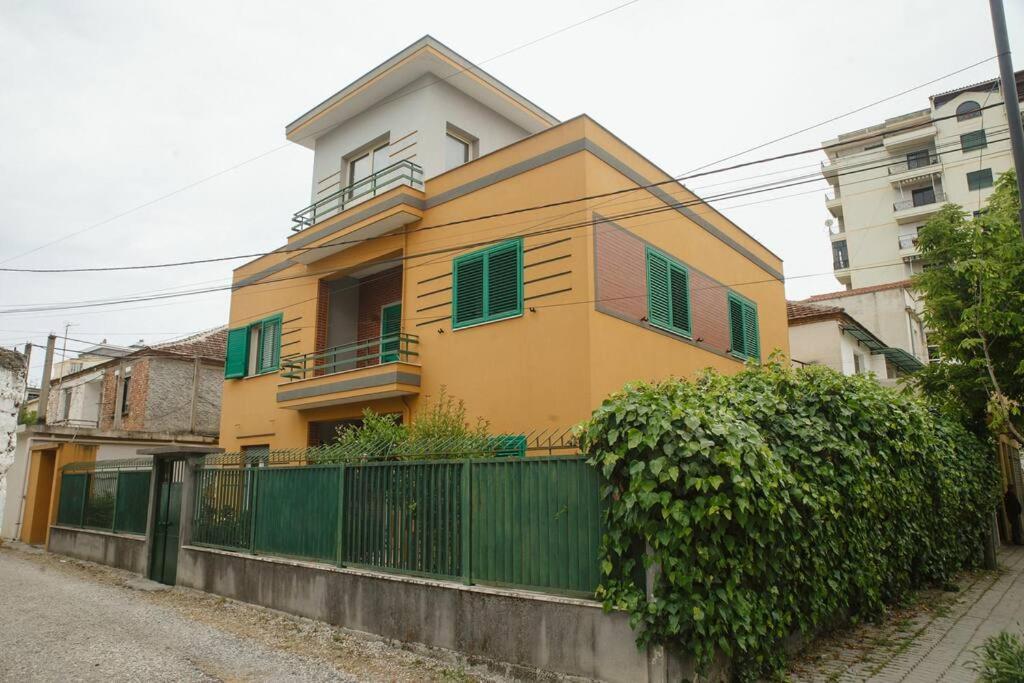 Rare Durres Apartment With Private Parking & Garden Exterior photo